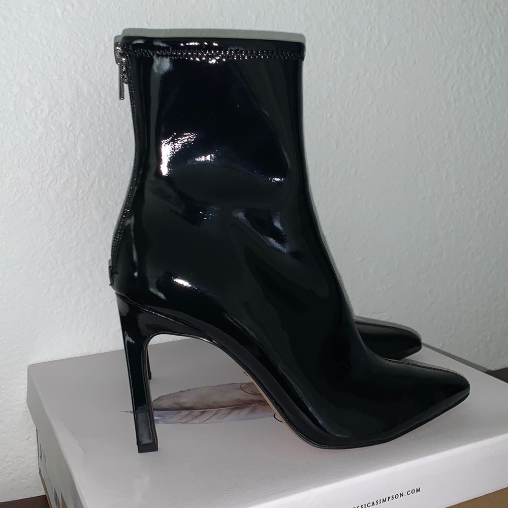 Jessica Simpson Booties💎